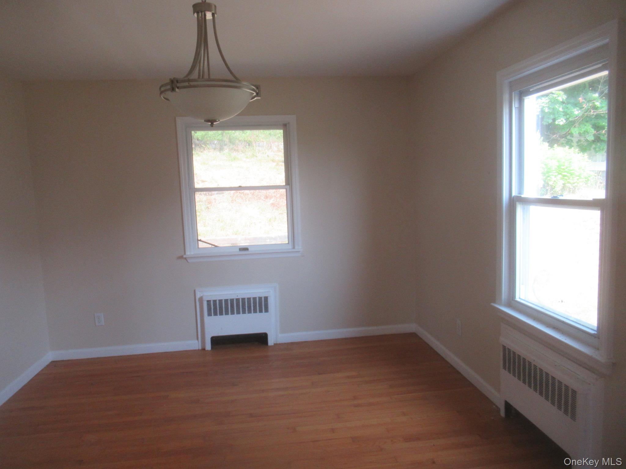 33 Meadow Avenue Out of NYC Chester, NY 10918