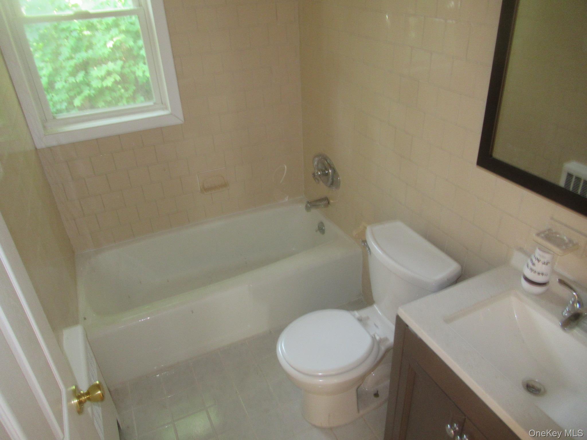 33 Meadow Avenue Out of NYC Chester, NY 10918