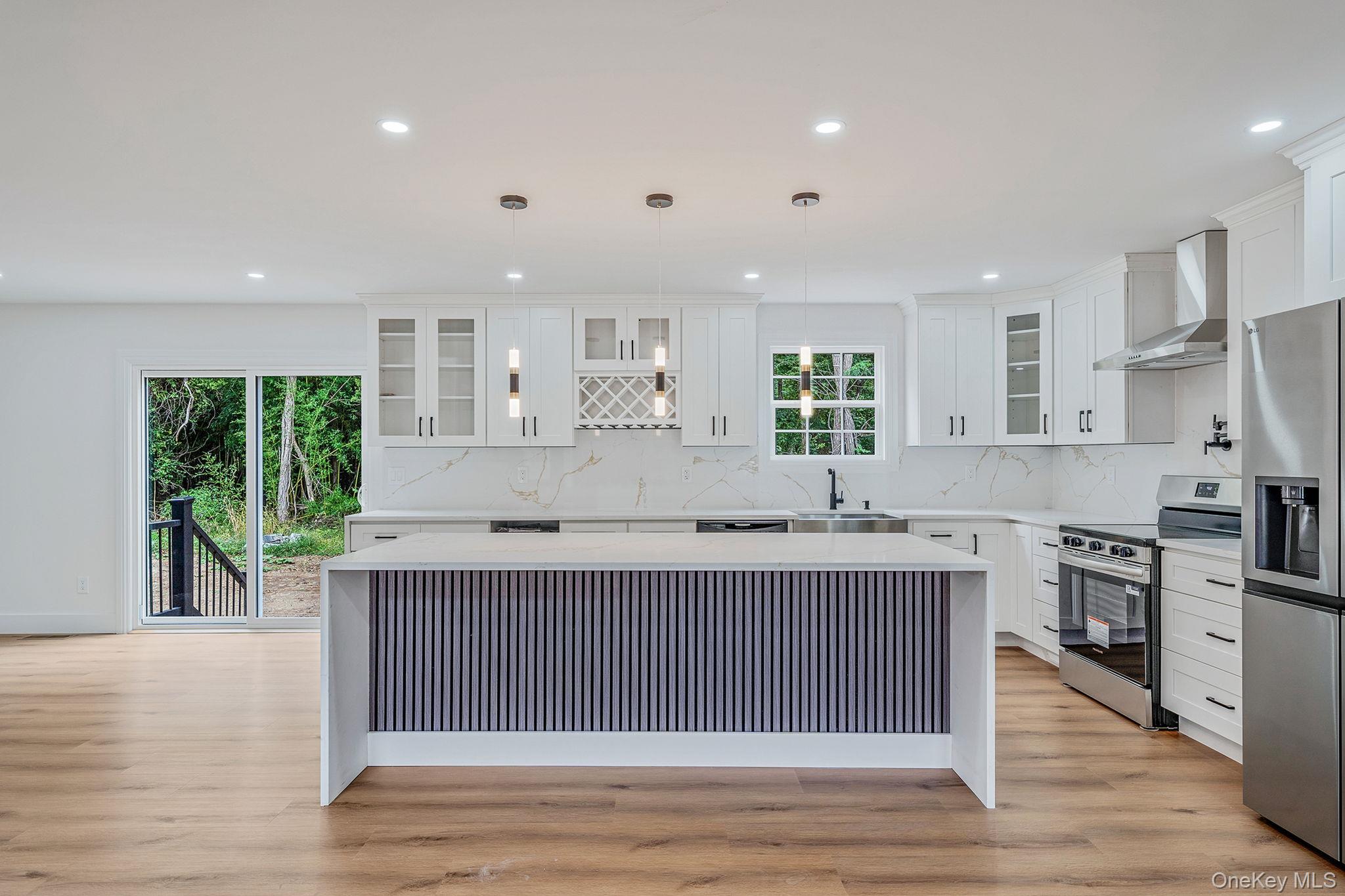 37 Lakeview Drive Middle Island Middle Island, NY 11953