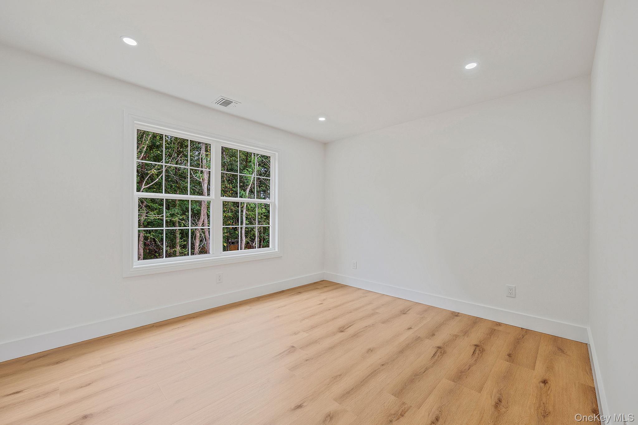 37 Lakeview Drive Middle Island Middle Island, NY 11953