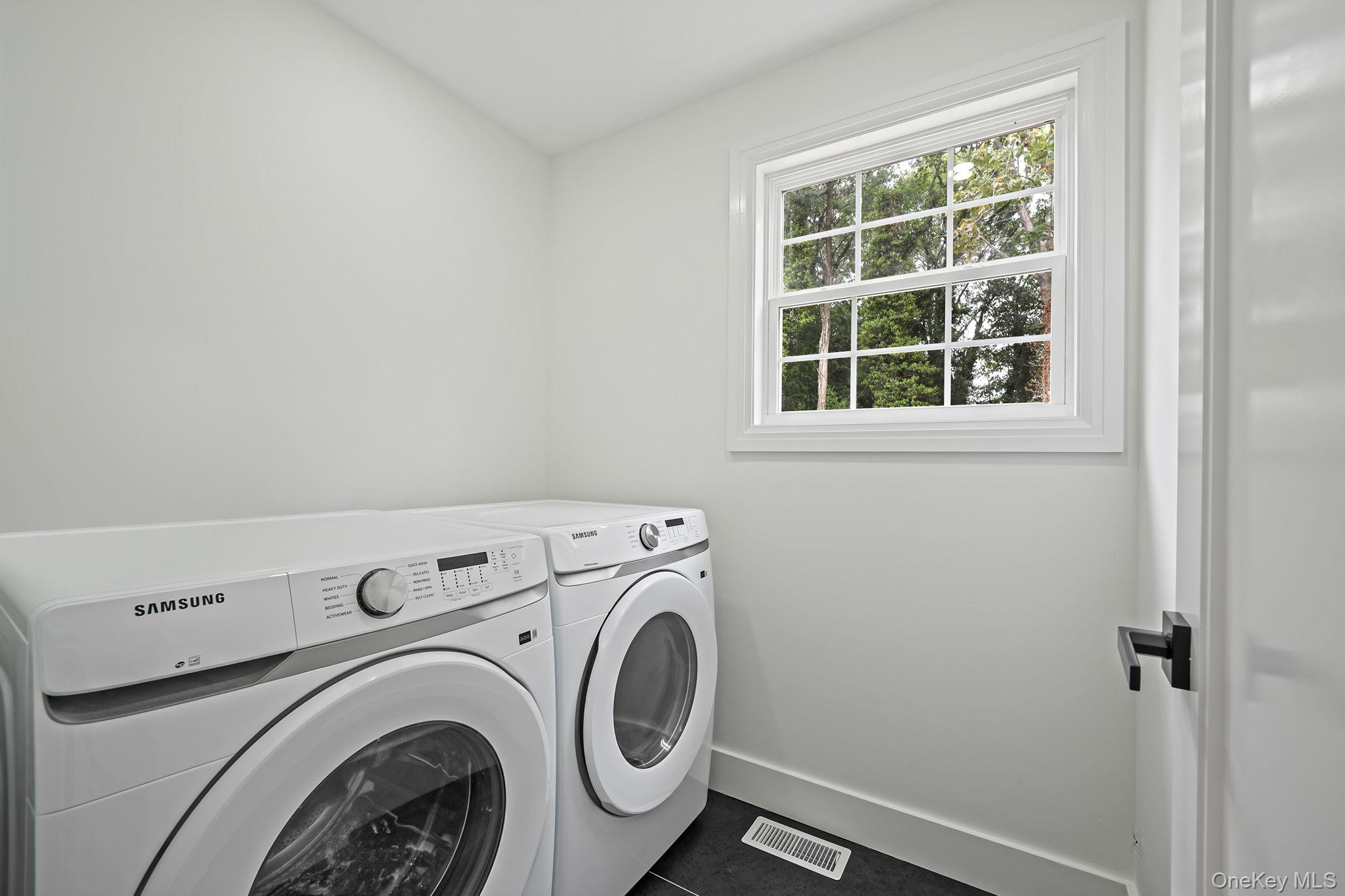 37 Lakeview Drive Middle Island Middle Island, NY 11953