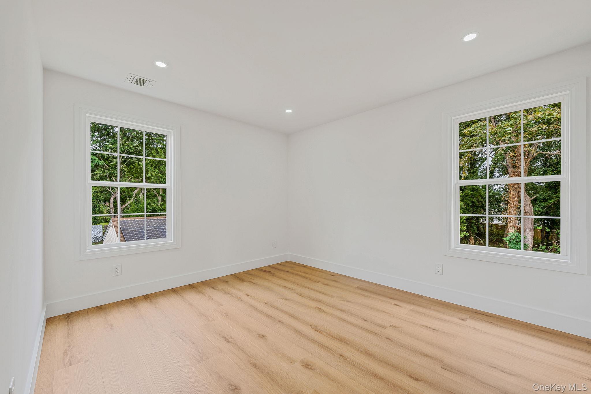 37 Lakeview Drive Middle Island Middle Island, NY 11953