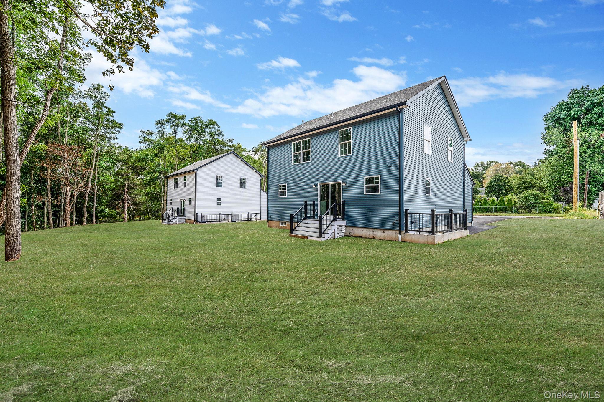 37 Lakeview Drive Middle Island Middle Island, NY 11953