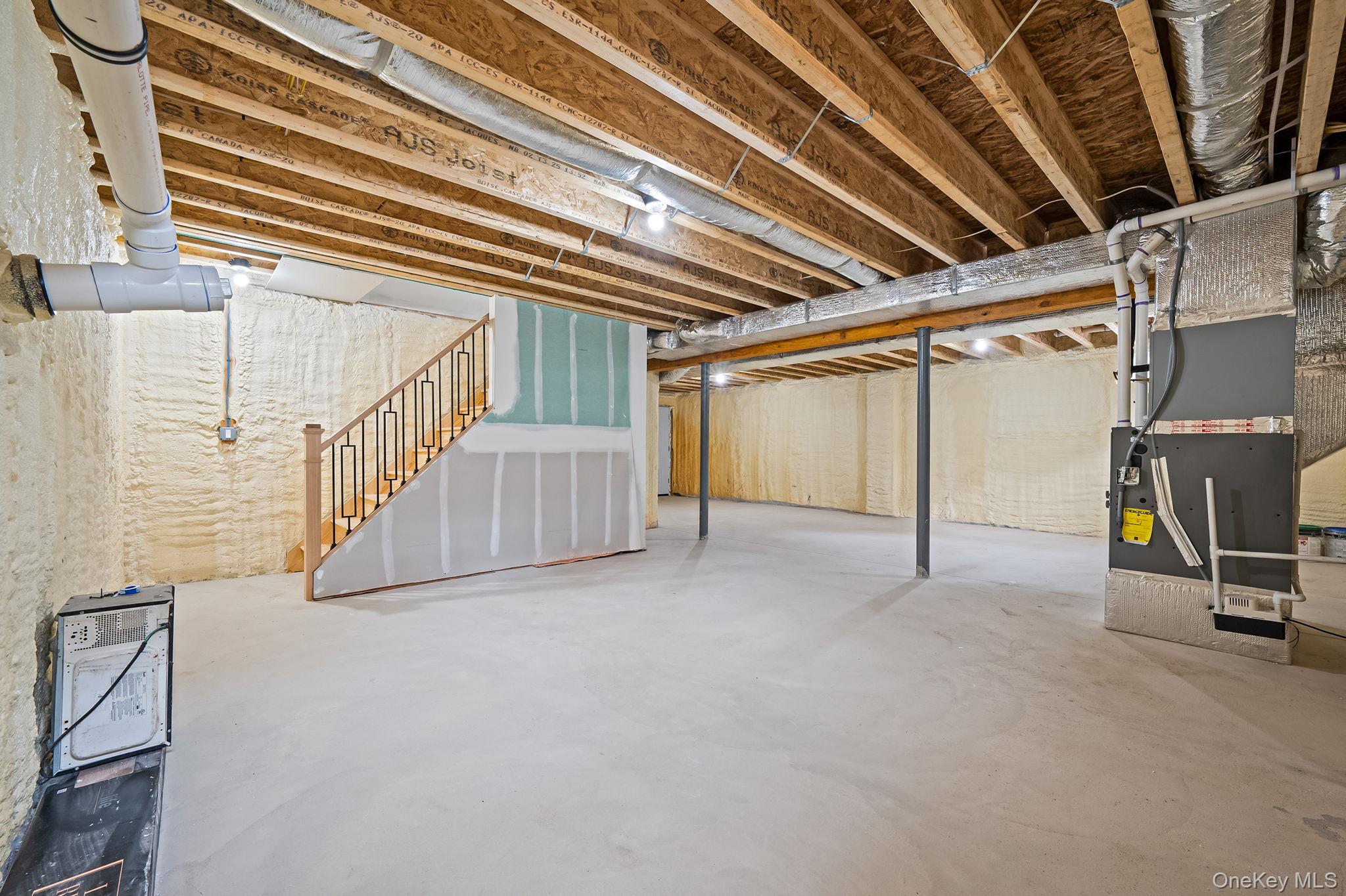 37 Lakeview Drive Middle Island Middle Island, NY 11953