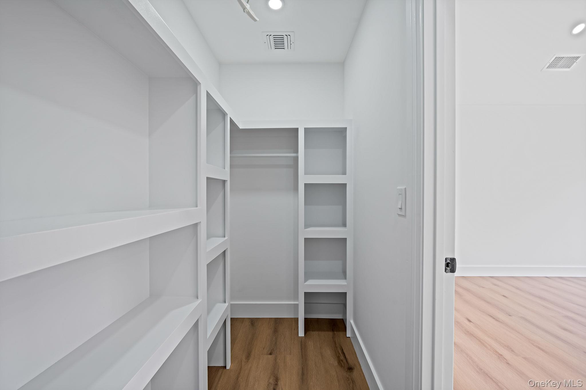 37 Lakeview Drive Middle Island Middle Island, NY 11953