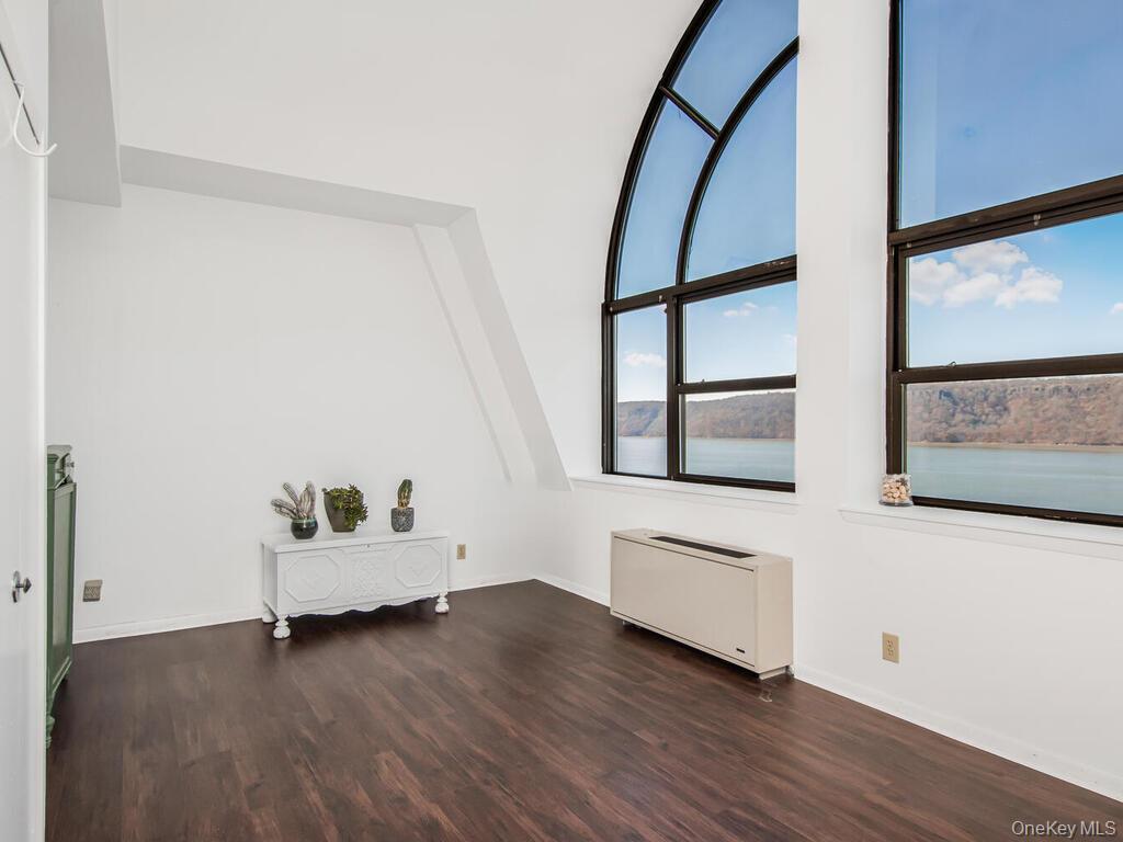 23 Water Grant Street 11-A Yonkers Yonkers, NY 10701