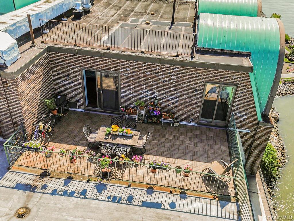 23 Water Grant Street 11-A Yonkers Yonkers, NY 10701