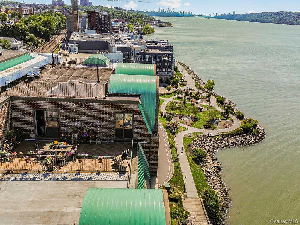 23 Water Grant Street 11-A Yonkers Yonkers, NY 10701