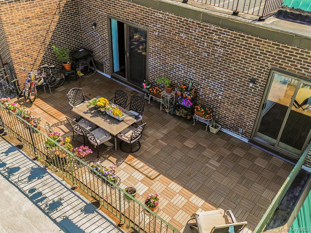 23 Water Grant Street 11-A Yonkers Yonkers, NY 10701