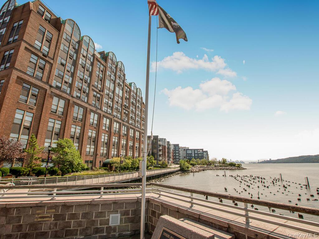 23 Water Grant Street 11-A Yonkers Yonkers, NY 10701