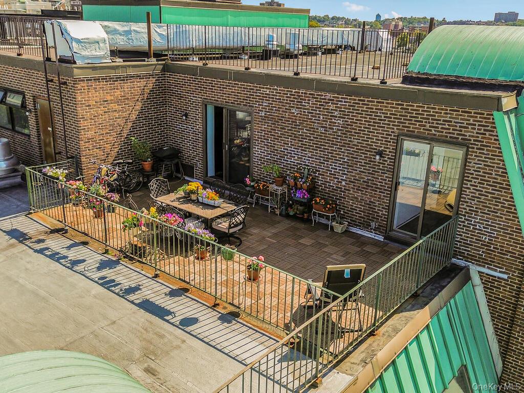 23 Water Grant Street 11-A Yonkers Yonkers, NY 10701