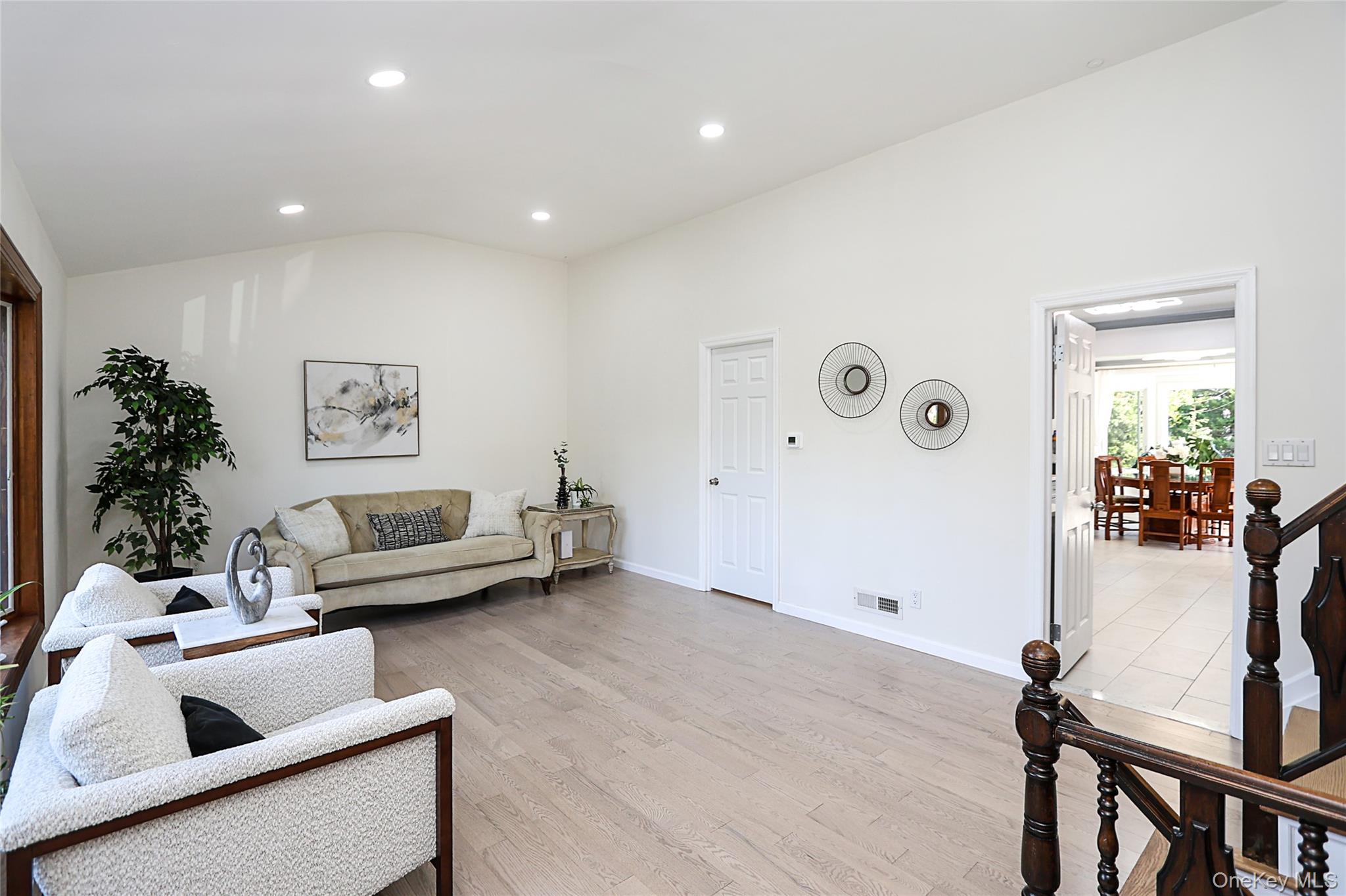 6 Lewis Avenue Jericho Jericho, NY 11753