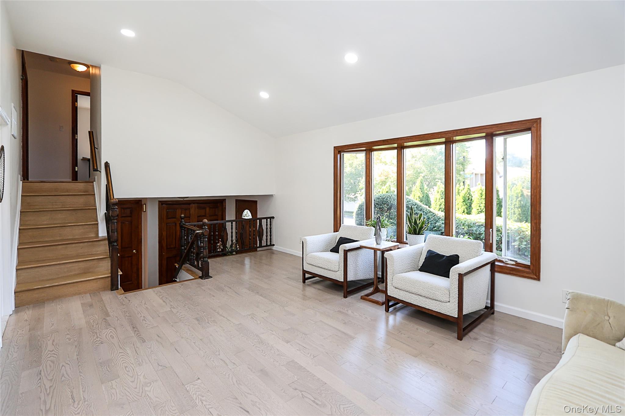 6 Lewis Avenue Jericho Jericho, NY 11753