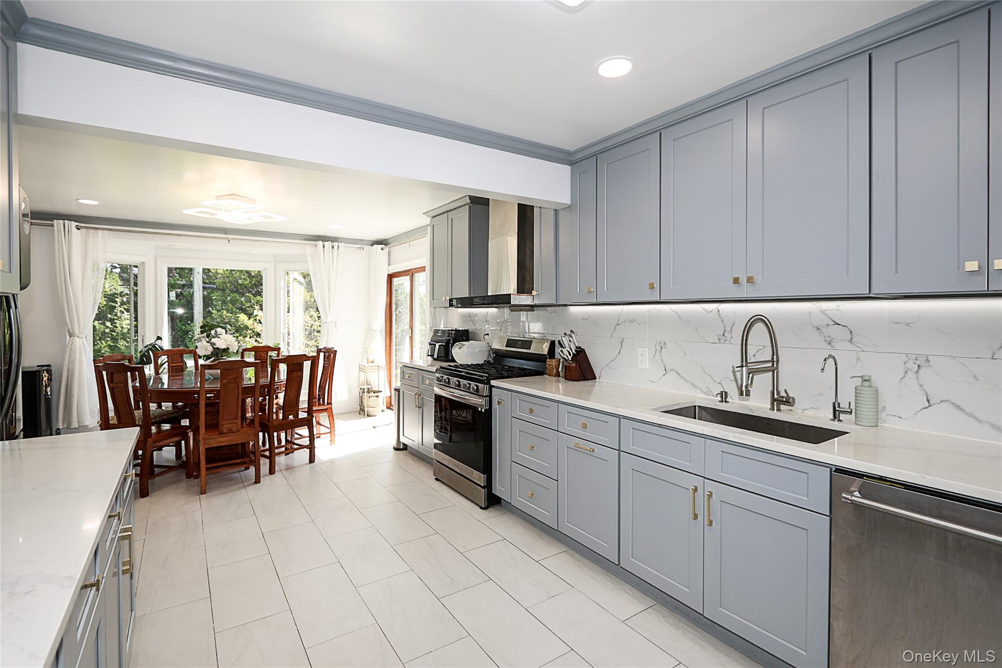 6 Lewis Avenue Jericho Jericho, NY 11753