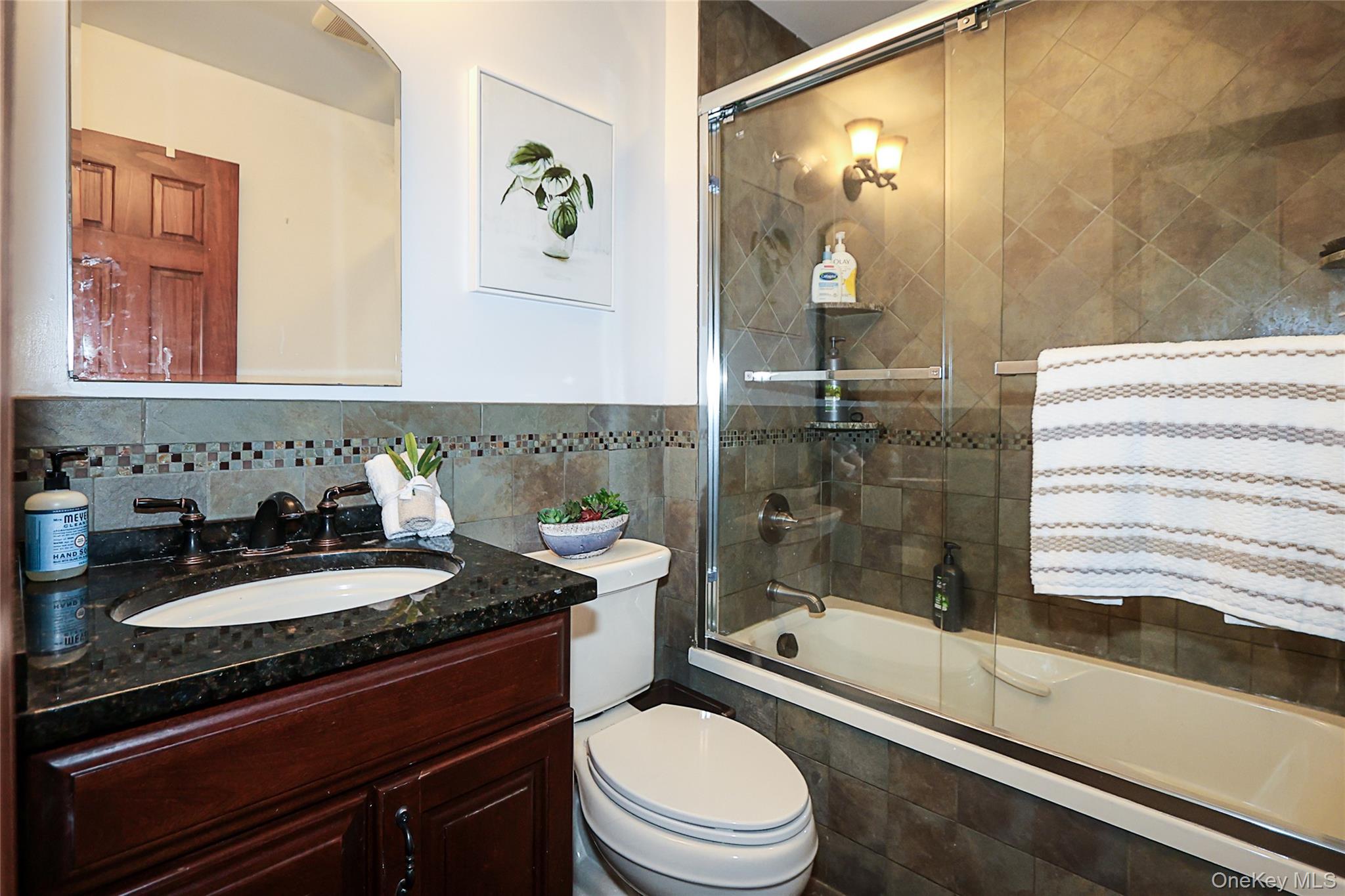 6 Lewis Avenue Jericho Jericho, NY 11753