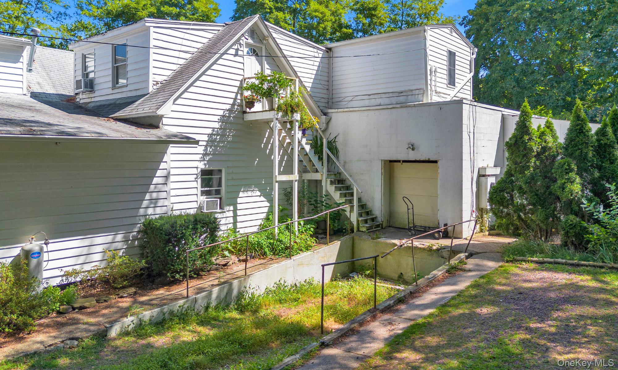 7 Canal Street Center Moriches Center Moriches, NY 11934