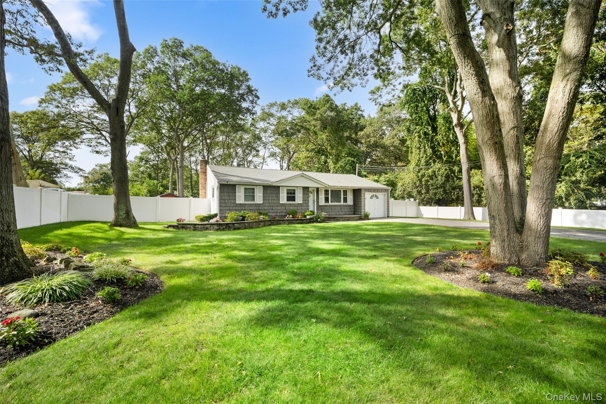 20 MacArthur Boulevard Hauppauge Hauppauge, NY 11788