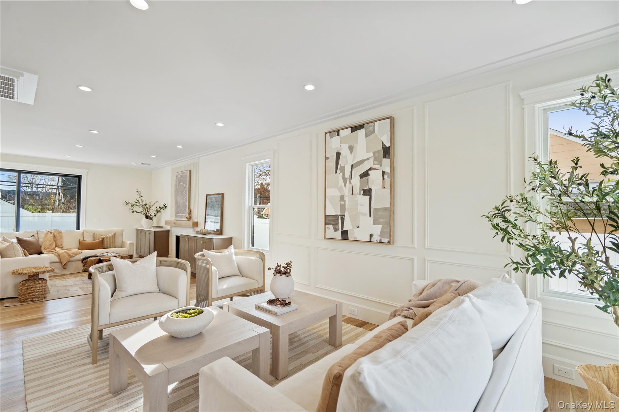 908 Maple Lane East Meadow East Meadow, NY 11554