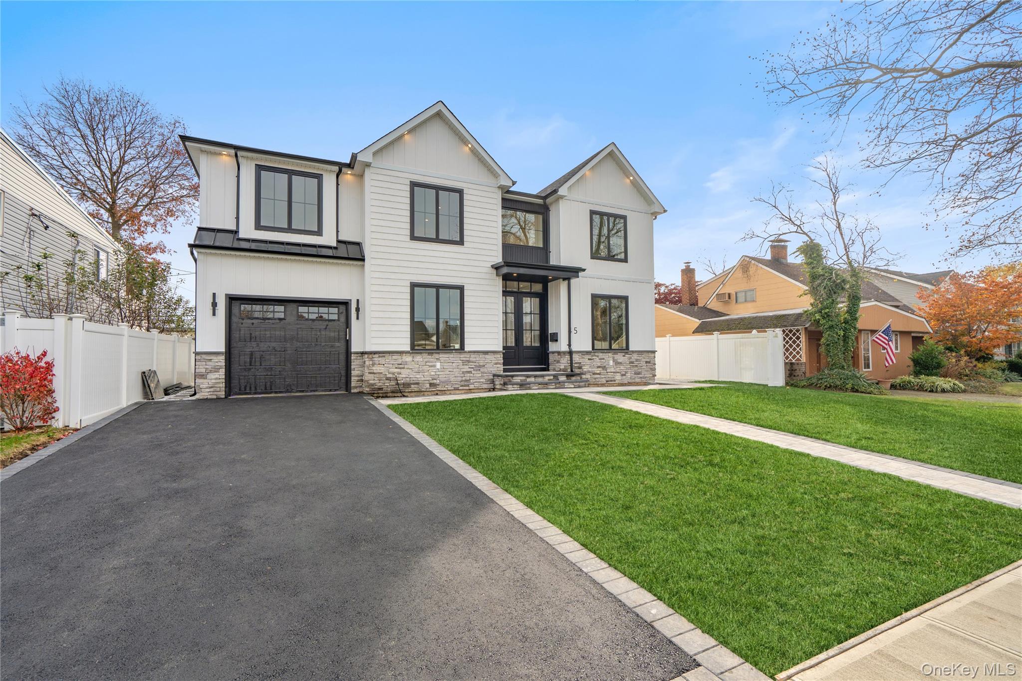 908 Maple Lane East Meadow East Meadow, NY 11554