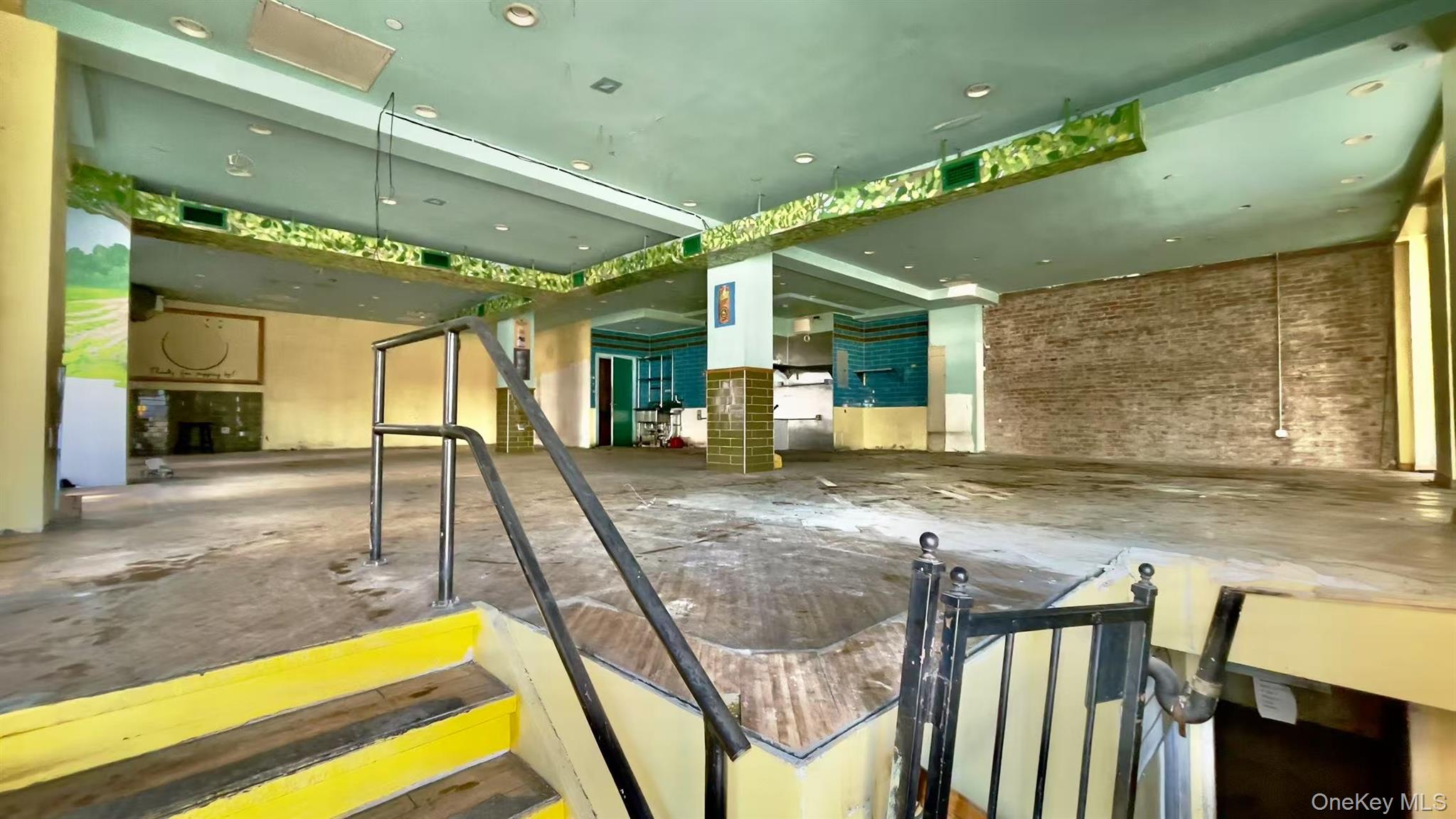 599 4th a 4th C.CF.F Brooklyn, NY 11232