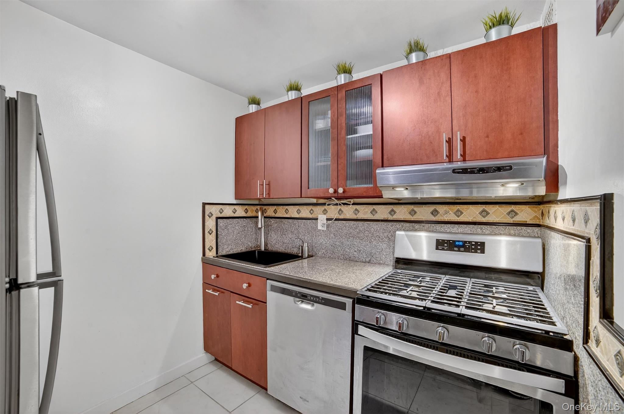 377 Westchester Avenue 1-N Port Chester Port Chester, NY 10573