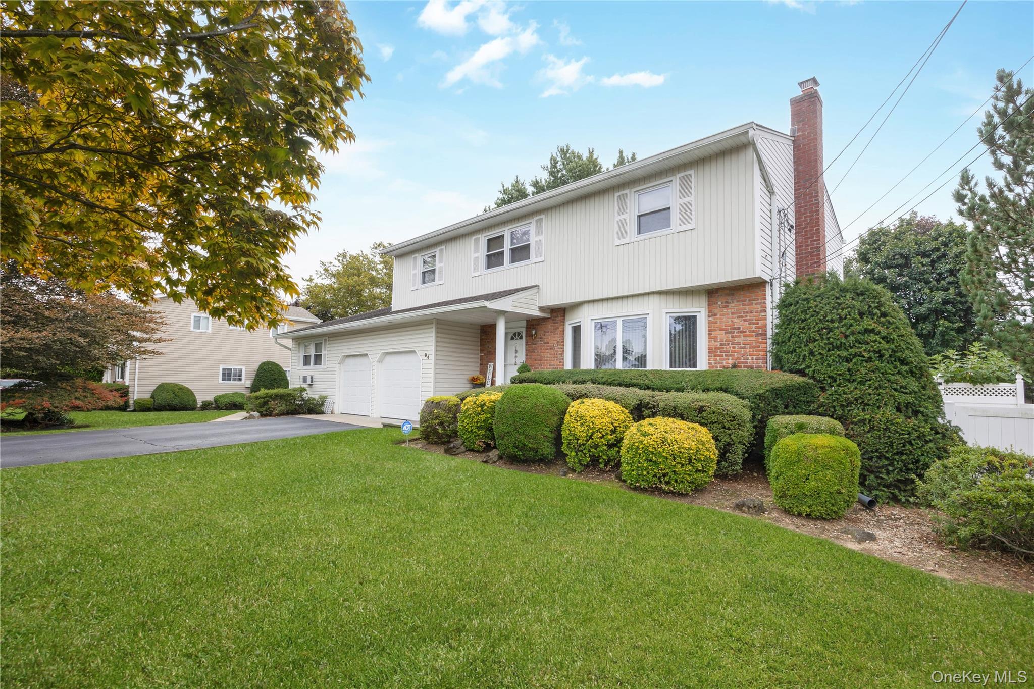 84 White Oak Street Deer Park Deer Park, NY 11729