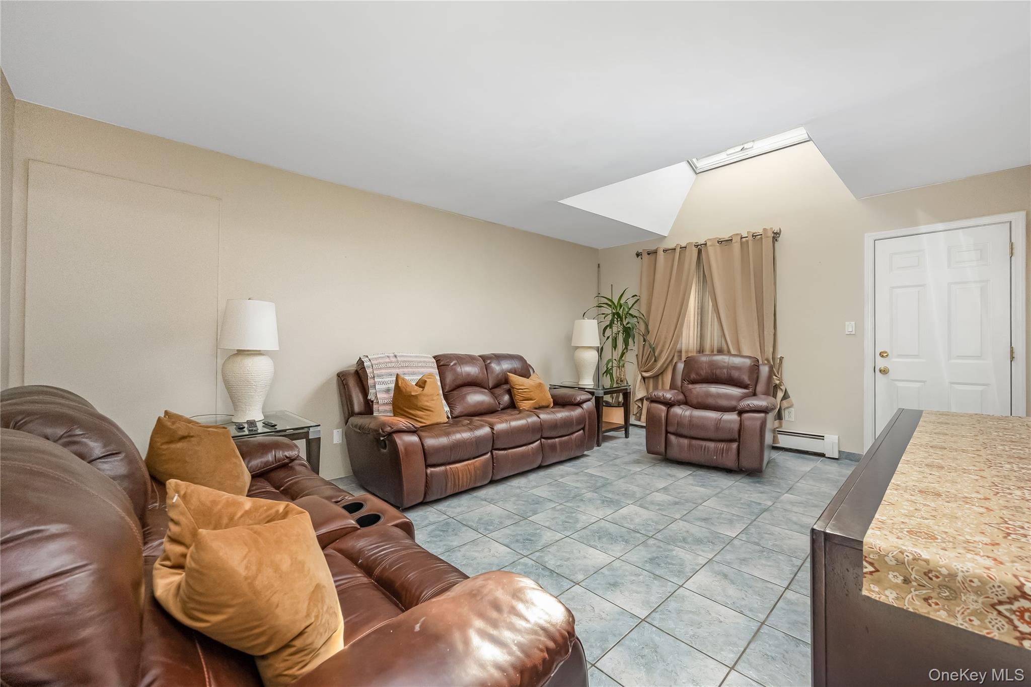 84 White Oak Street Deer Park Deer Park, NY 11729