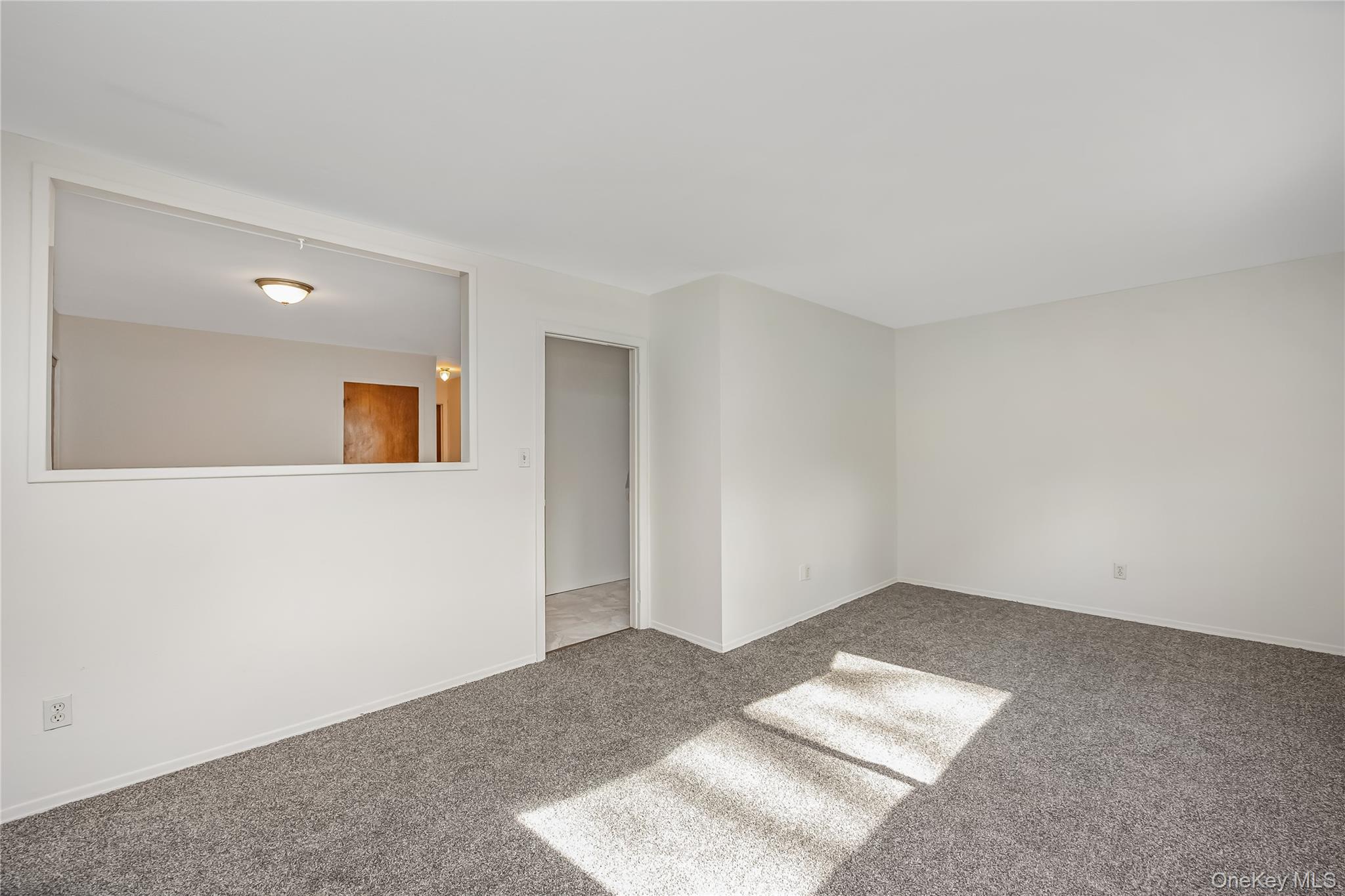 84 White Oak Street Deer Park Deer Park, NY 11729