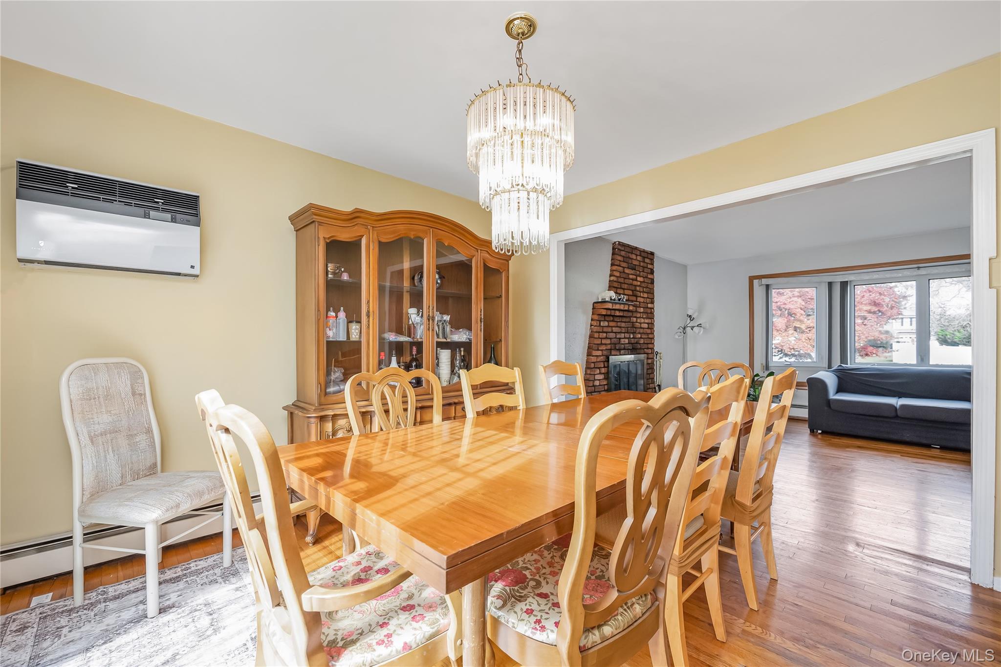 84 White Oak Street Deer Park Deer Park, NY 11729