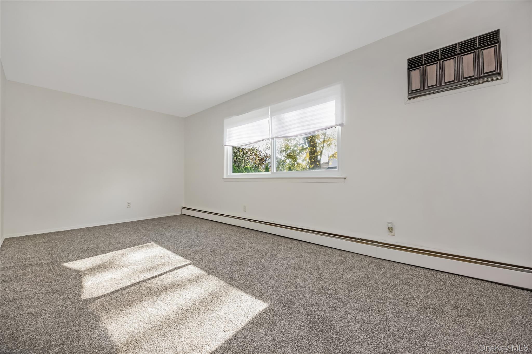 84 White Oak Street Deer Park Deer Park, NY 11729