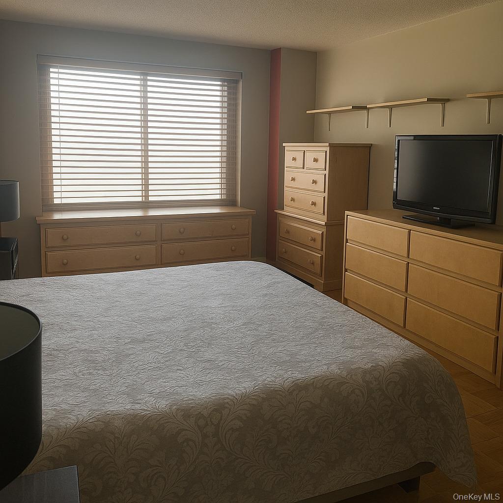 3333 Henry Hudson Parkway 5-T Bronx, NY 10463