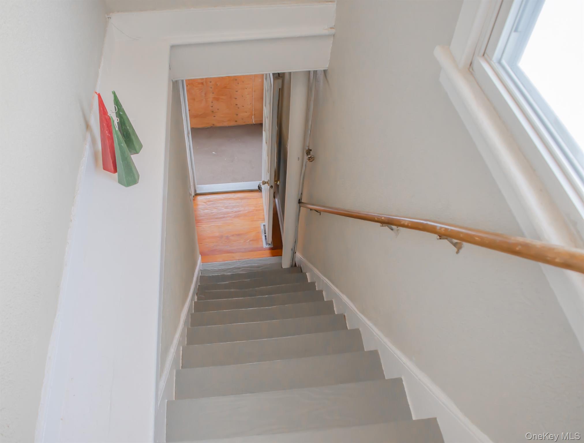 49 Gill Street Out of NYC Kingston, NY 12401