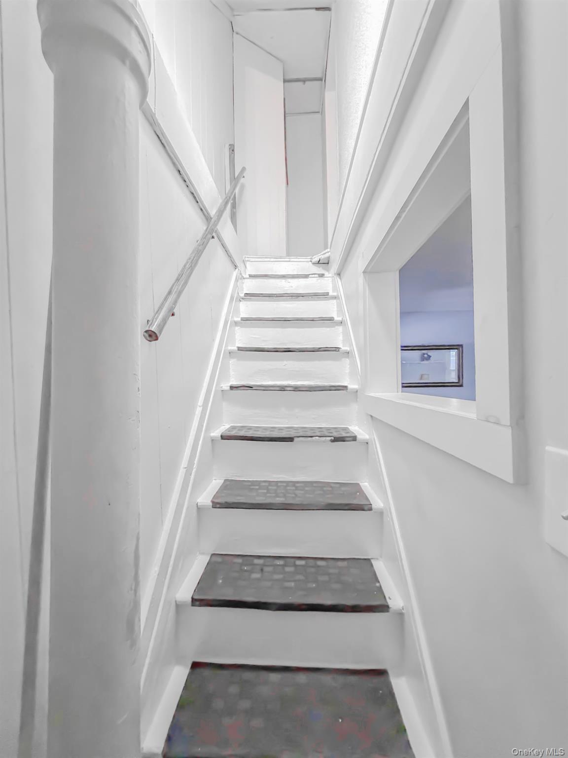 49 Gill Street Out of NYC Kingston, NY 12401