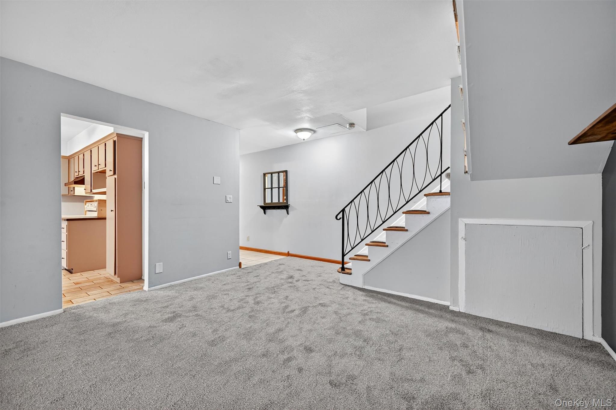 10 Oakwood Terrace 38 Out of NYC New Windsor, NY 12553