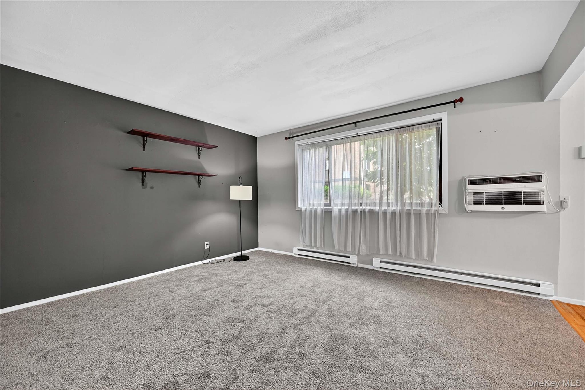 10 Oakwood Terrace 38 Out of NYC New Windsor, NY 12553