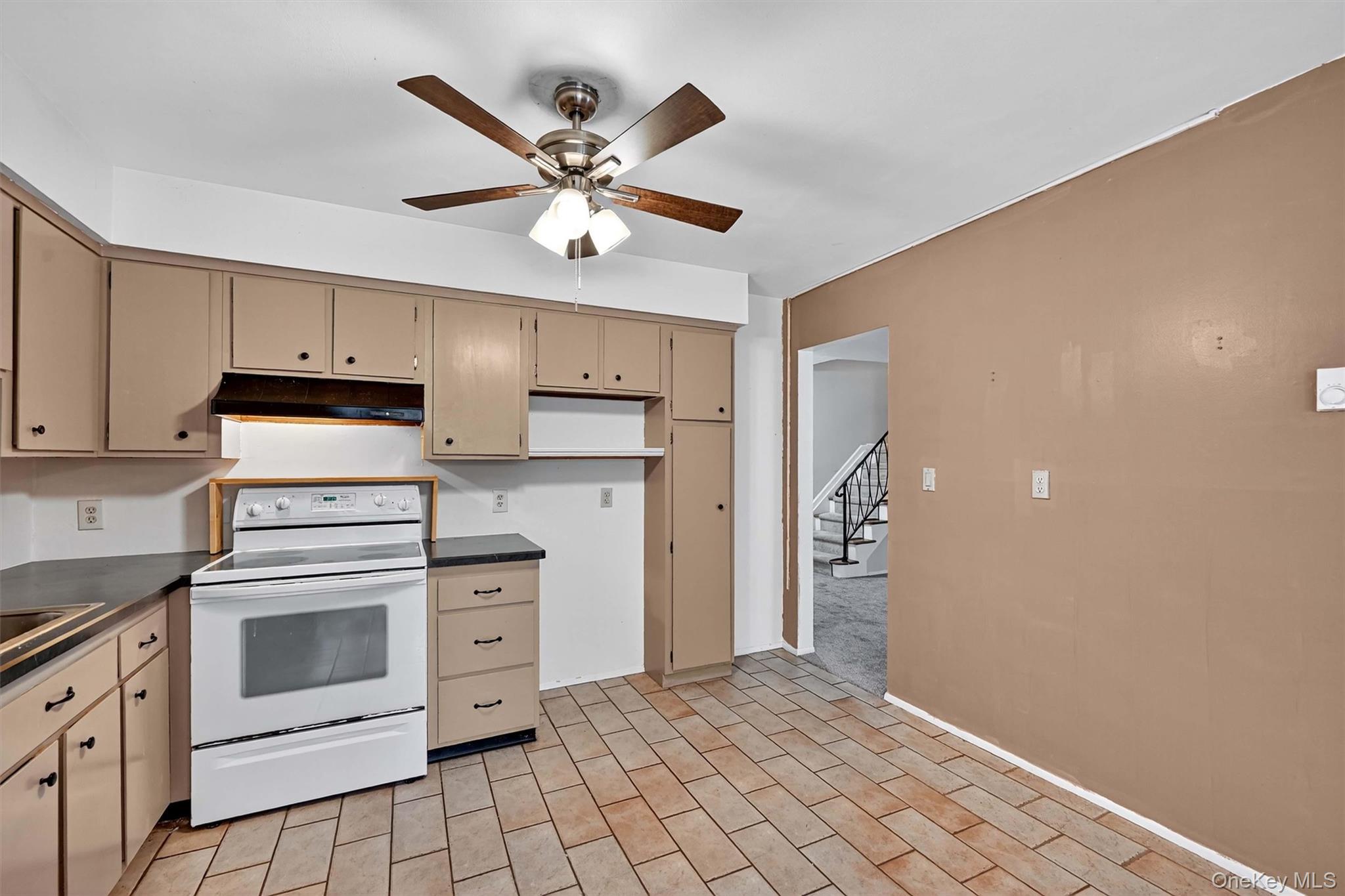 10 Oakwood Terrace 38 Out of NYC New Windsor, NY 12553