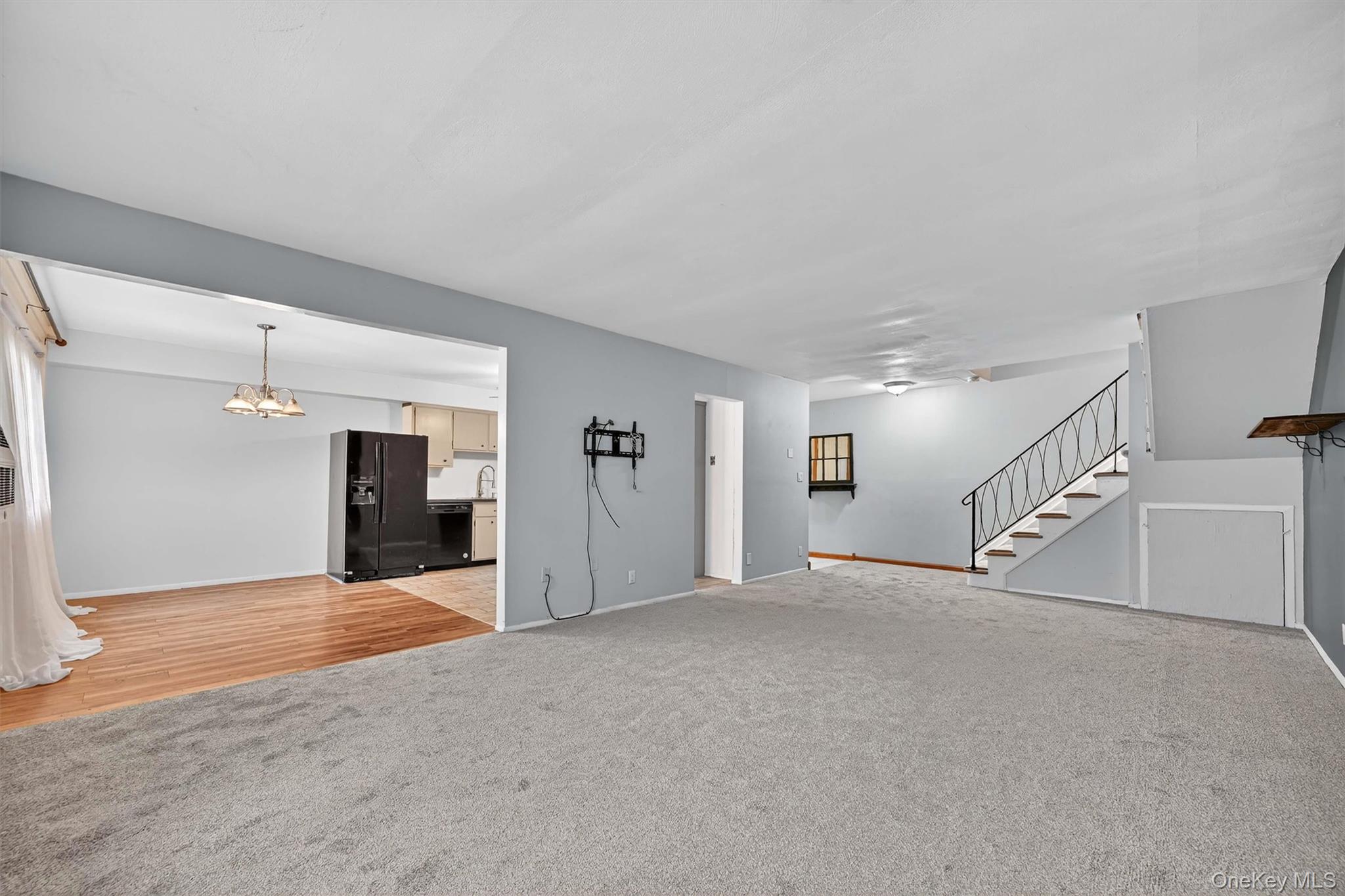 10 Oakwood Terrace 38 Out of NYC New Windsor, NY 12553