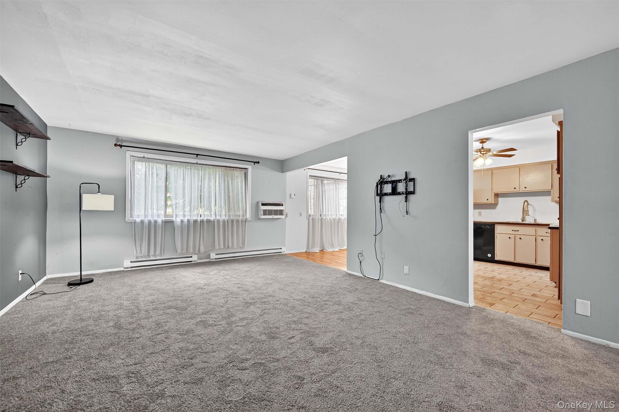 10 Oakwood Terrace 38 Out of NYC New Windsor, NY 12553