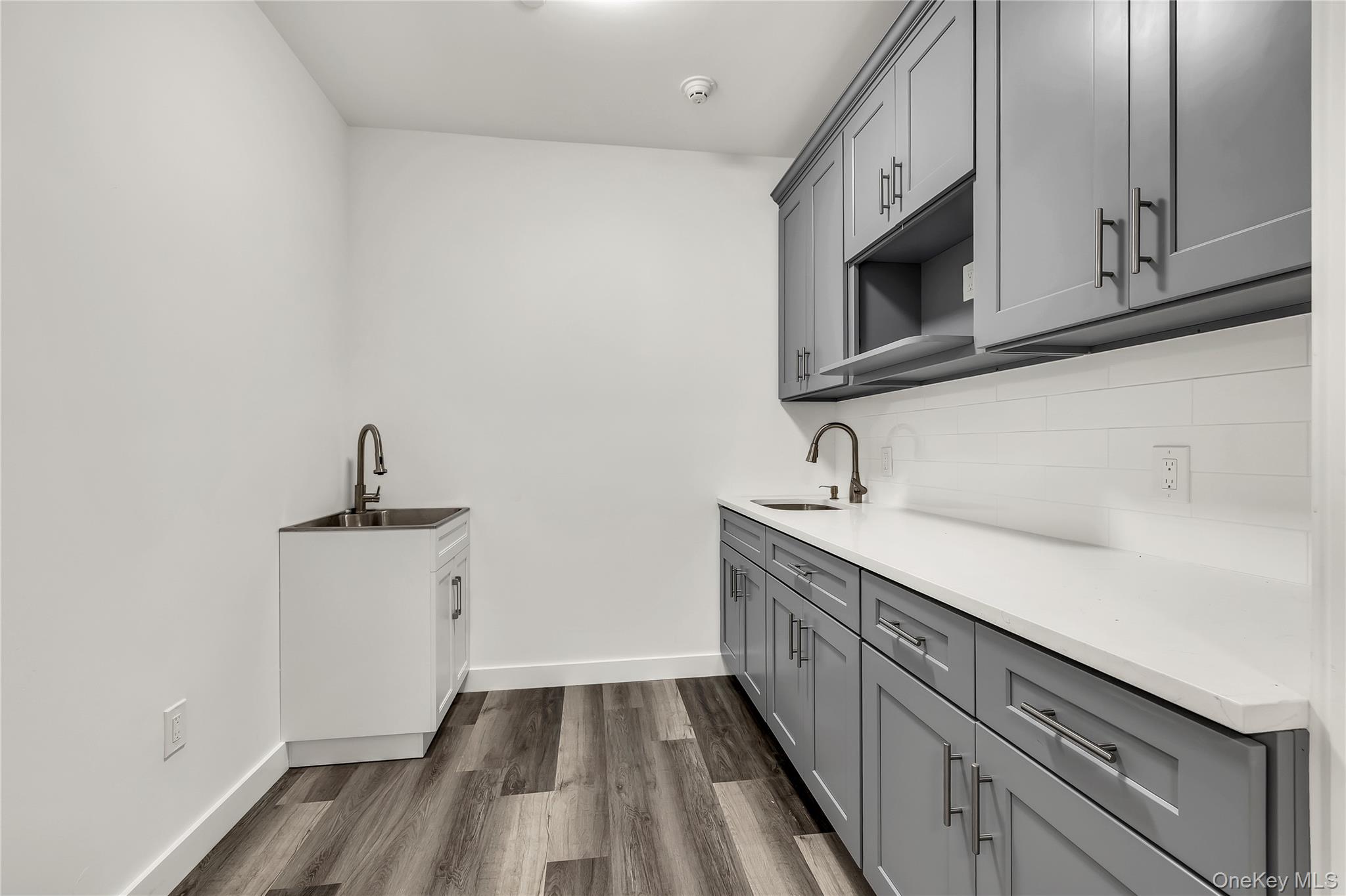 533 Greenwich Street Lower Level Hempstead Hempstead NY 11550