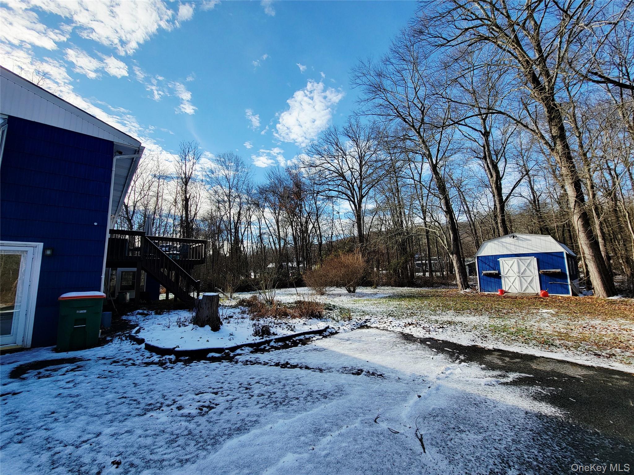 107 Oscawana Lake Road Out of NYC Putnam Valley, NY 10579