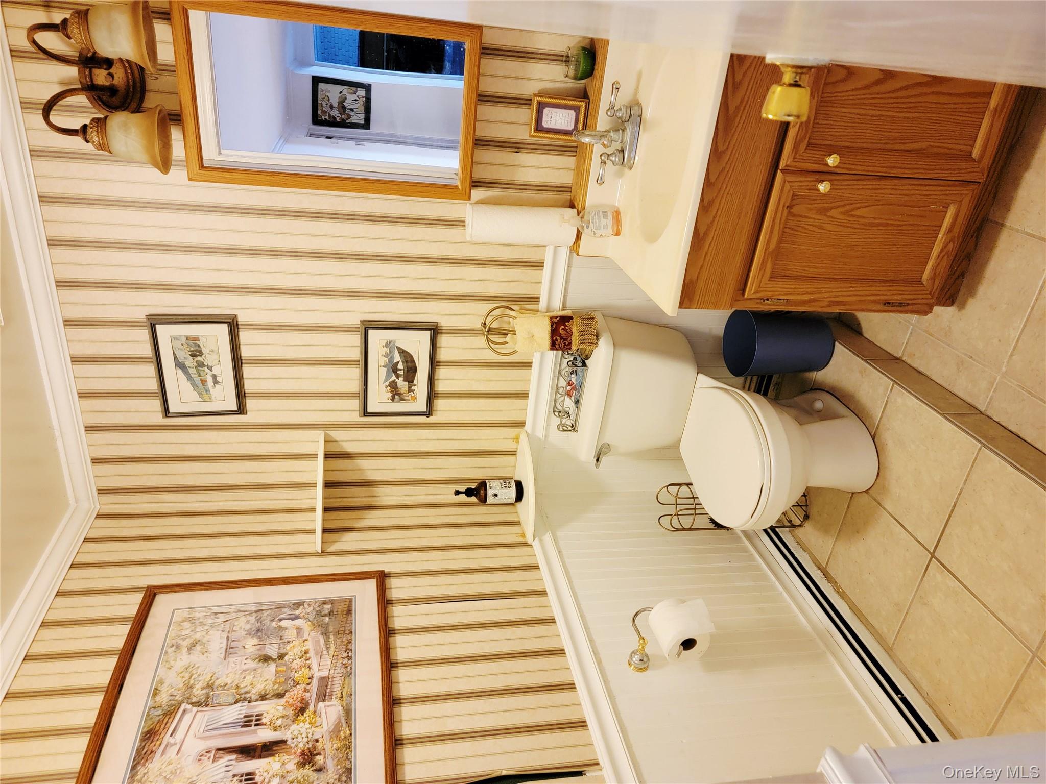 107 Oscawana Lake Road Out of NYC Putnam Valley, NY 10579