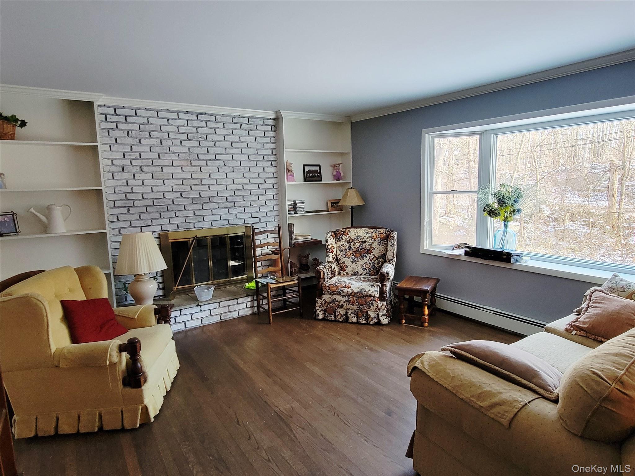 107 Oscawana Lake Road Out of NYC Putnam Valley, NY 10579