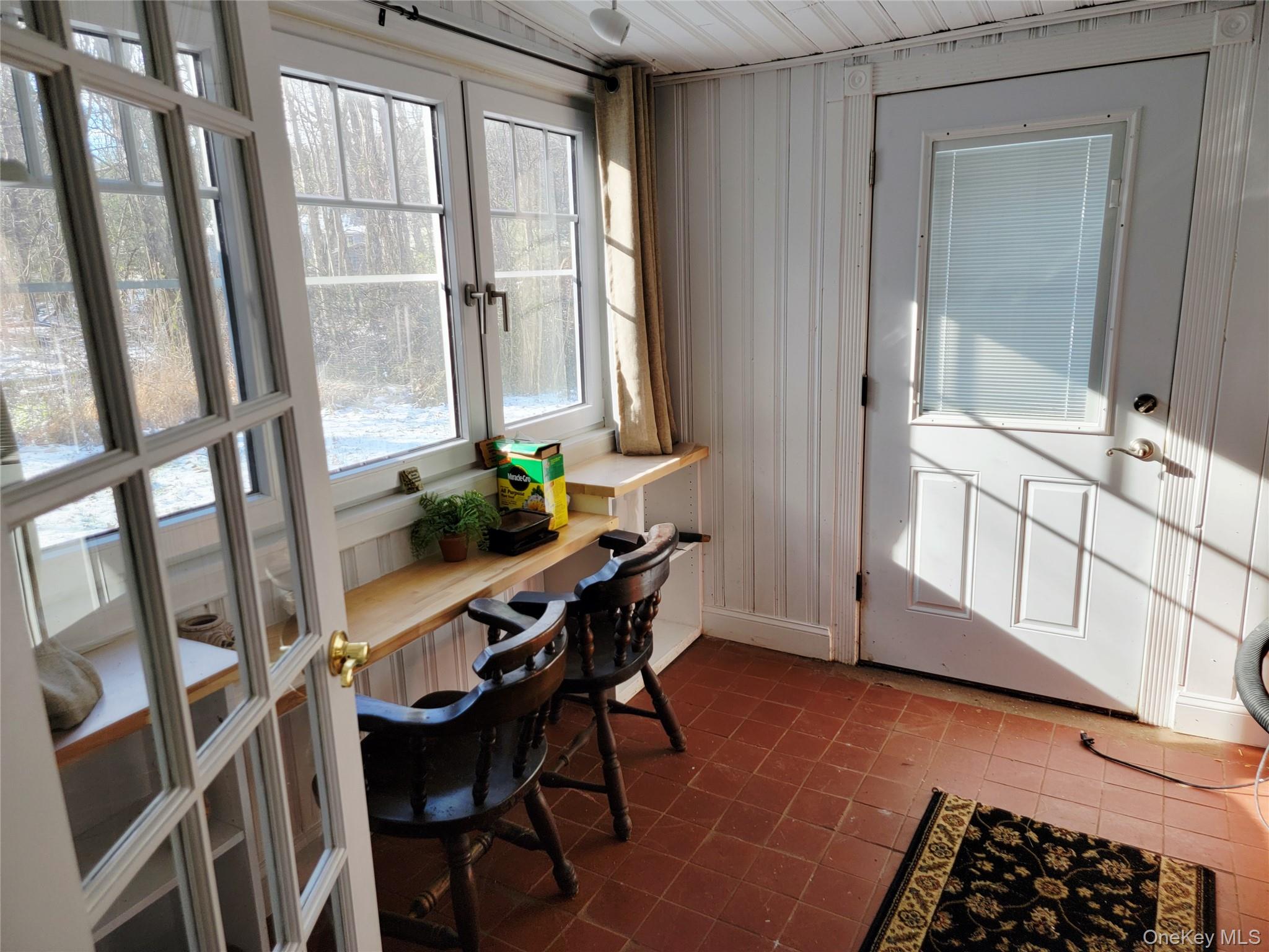 107 Oscawana Lake Road Out of NYC Putnam Valley, NY 10579