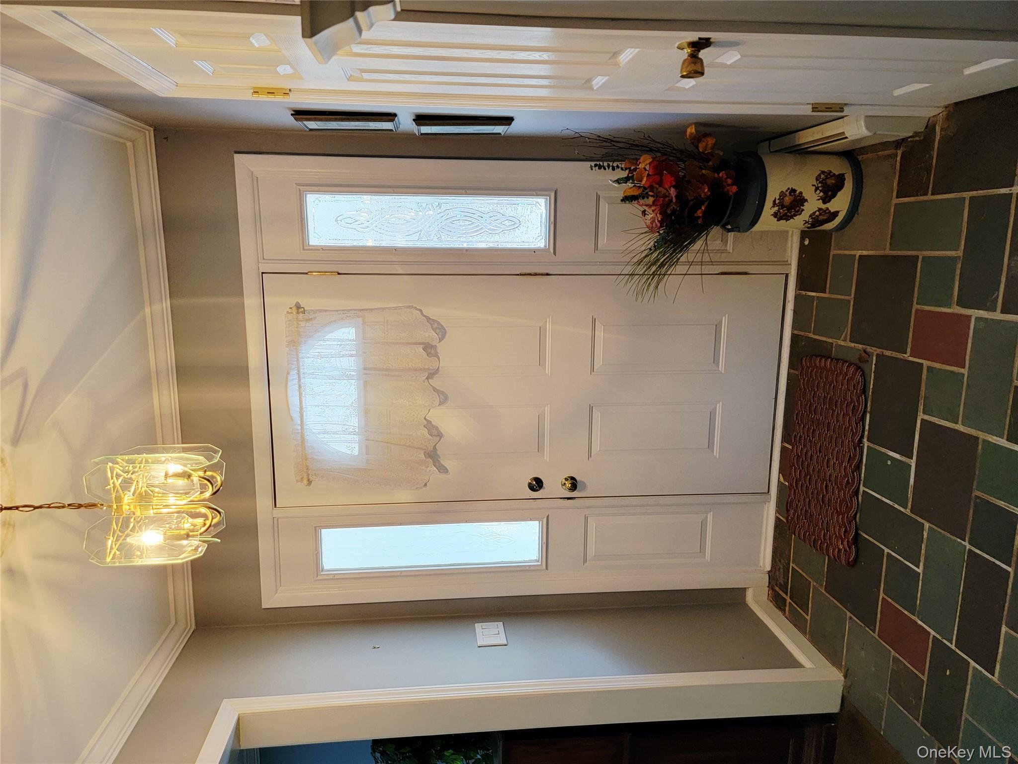 107 Oscawana Lake Road Out of NYC Putnam Valley, NY 10579