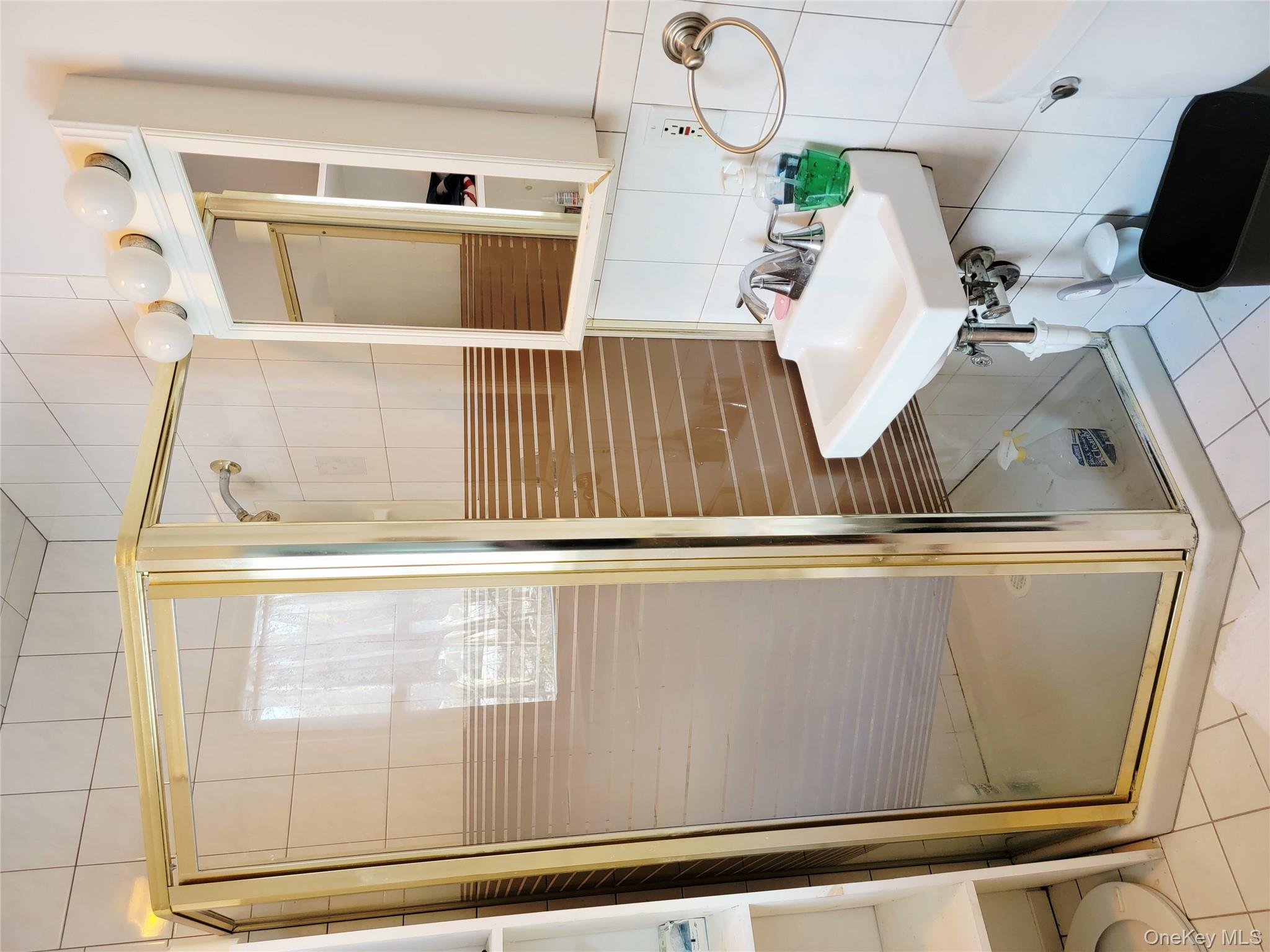 107 Oscawana Lake Road Out of NYC Putnam Valley, NY 10579