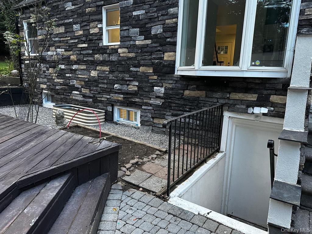 18 Davis Street Melville Melville, NY 11747