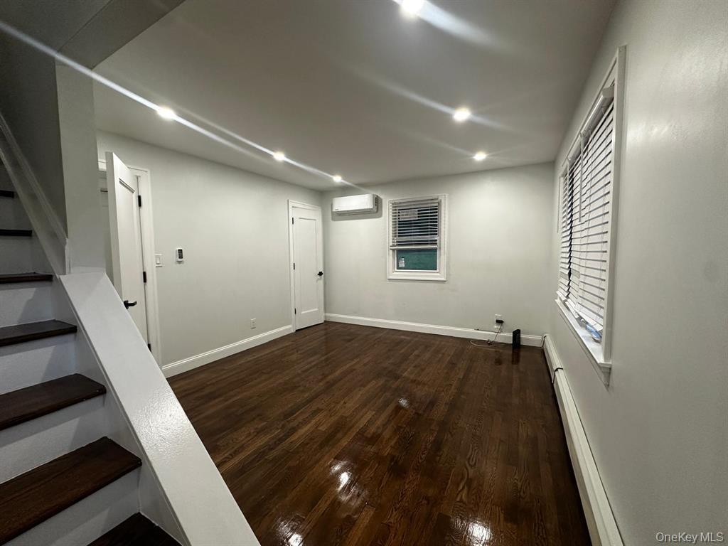 18 Davis Street Melville Melville, NY 11747