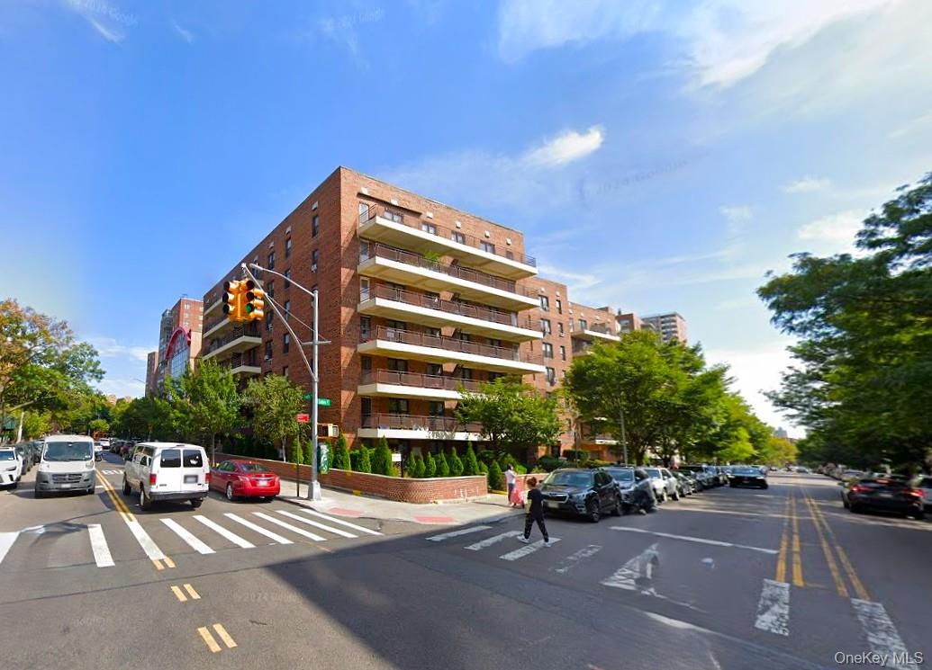 137-10 Franklin Avenue, Apt 316, Flushing, NY 11355