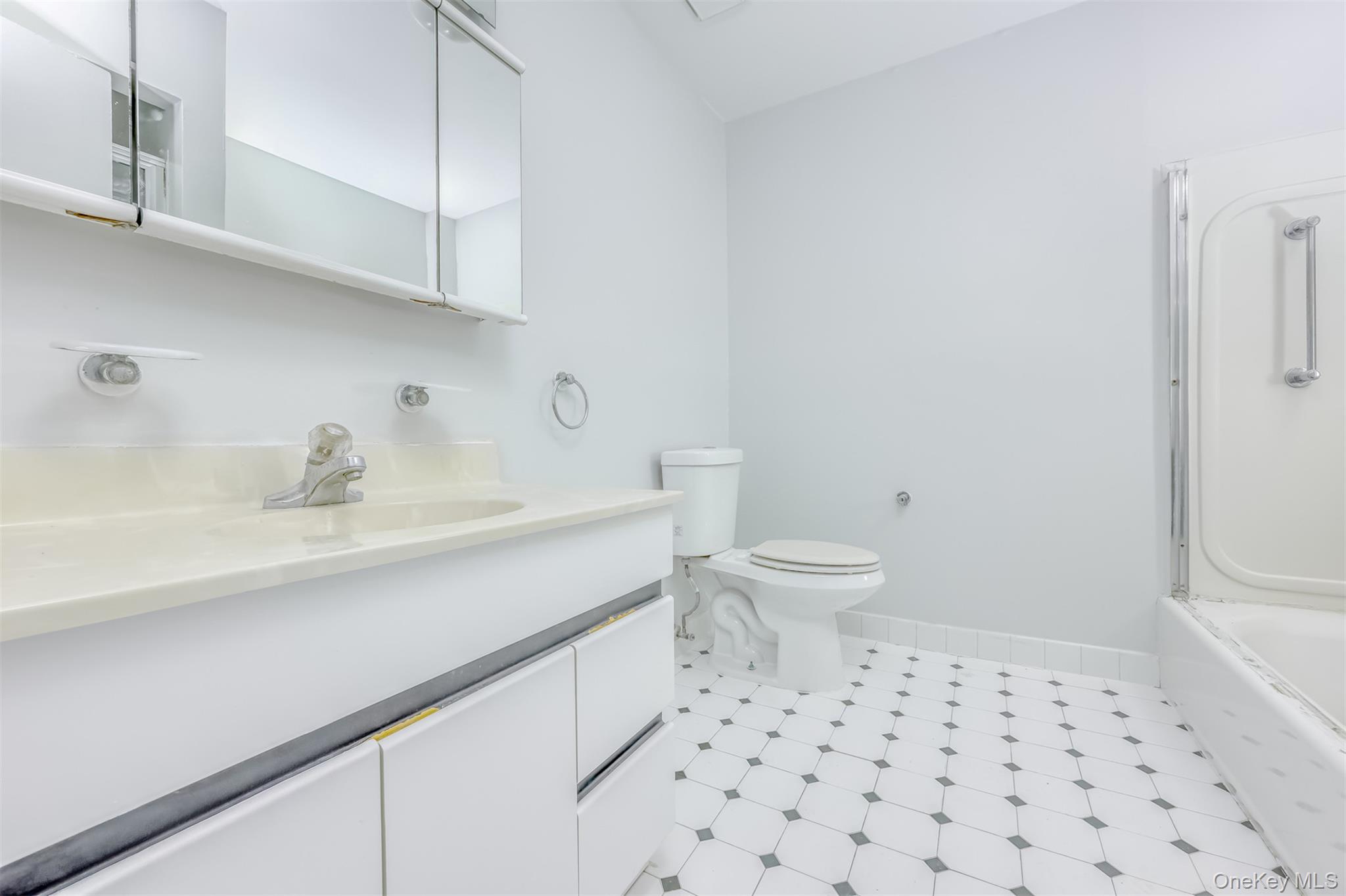 23 Gladys Drive Out of NYC Spring Valley, NY 10977