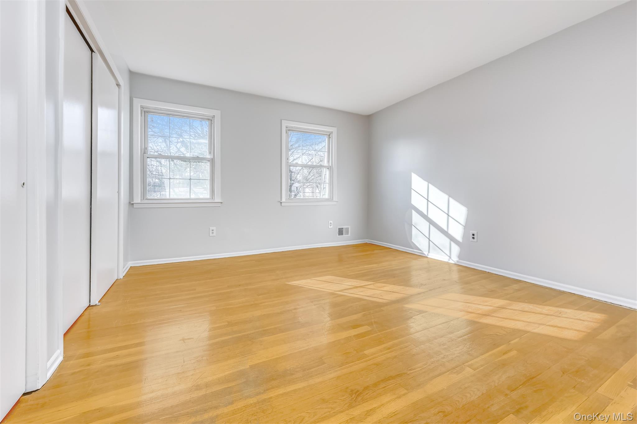 23 Gladys Drive Out of NYC Spring Valley, NY 10977